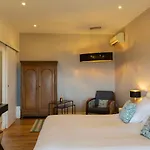 Hotell Swim Piscine Privee Ou Jacuzzi Prive Porto-Vecchio (Corsica)