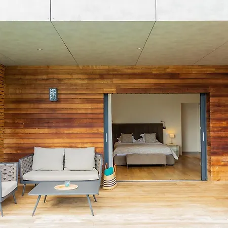 Swim Piscine Privee Ou Jacuzzi Prive Hotell 3*