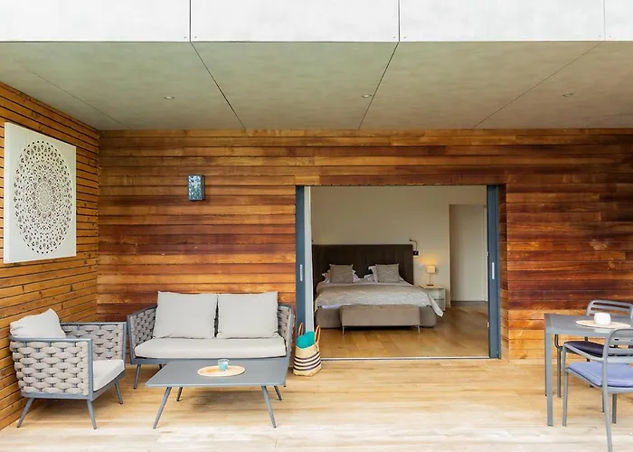 Swim Piscine Privee Ou Jacuzzi Prive Hotell 3*