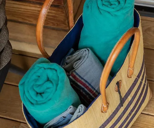 Swim Piscine Privee Ou Jacuzzi Prive Porto-Vecchio (Corsica)