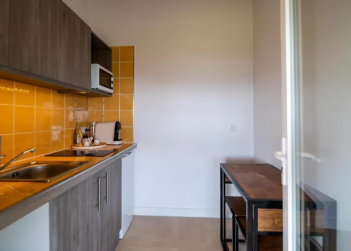 Hotell Swim Piscine Privee Ou Jacuzzi Prive 3*