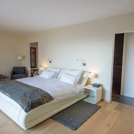 Swim Piscine Privee Ou Jacuzzi Prive Готель