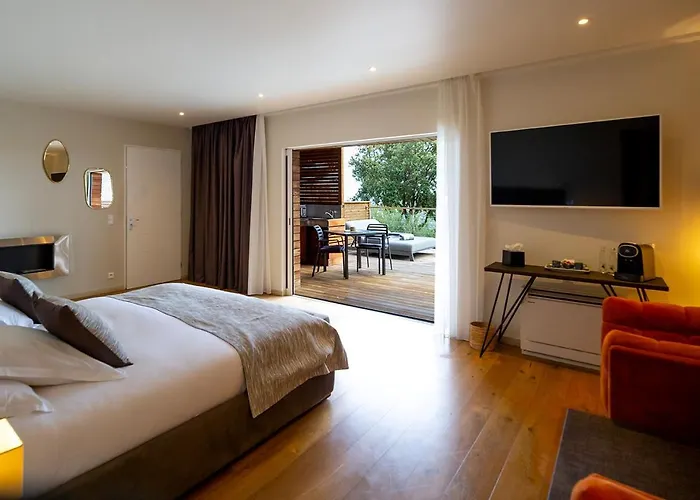 Swim Piscine Privee Ou Jacuzzi Prive Hotel 3*