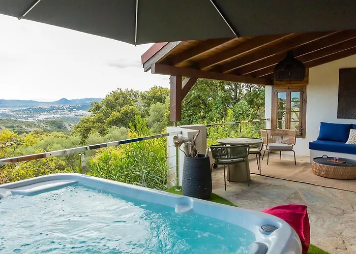 Hotel Swim Piscine Privee Ou Jacuzzi Prive 3*