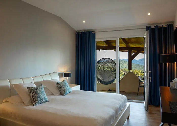 Swim Piscine Privée Ou Jacuzzi Privé 3*